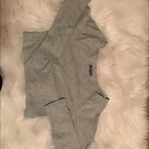 long sleeve gray crop top